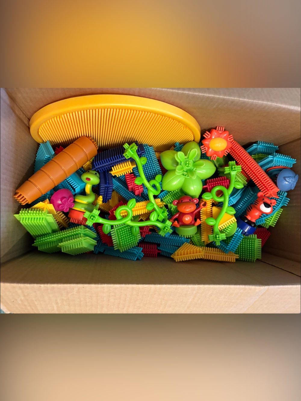 Bristle Blocks With Jungle Figurines